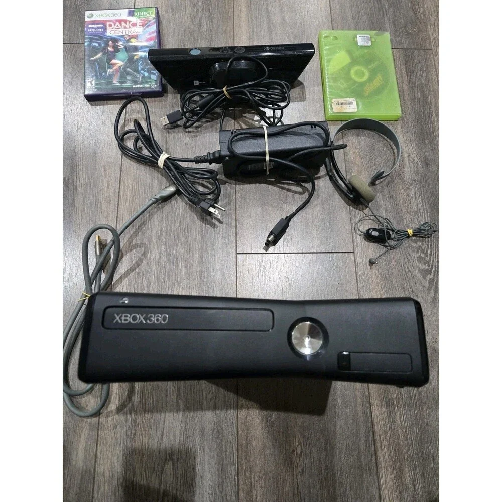 Microsoft Xbox 360 Slim Console S Bundle With Kinect, Headset, Games Tested